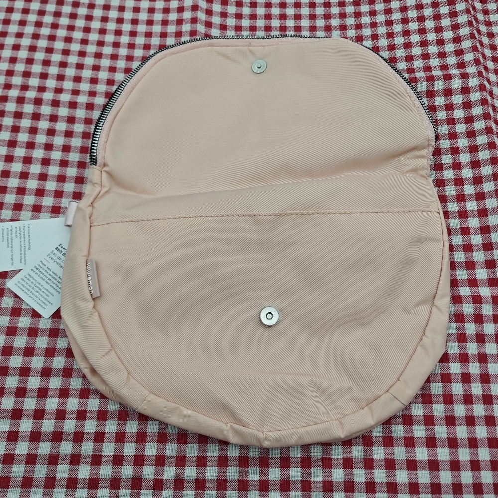 Lululemon All Night Festival Bag 5L Pink - Picture 3 of 5